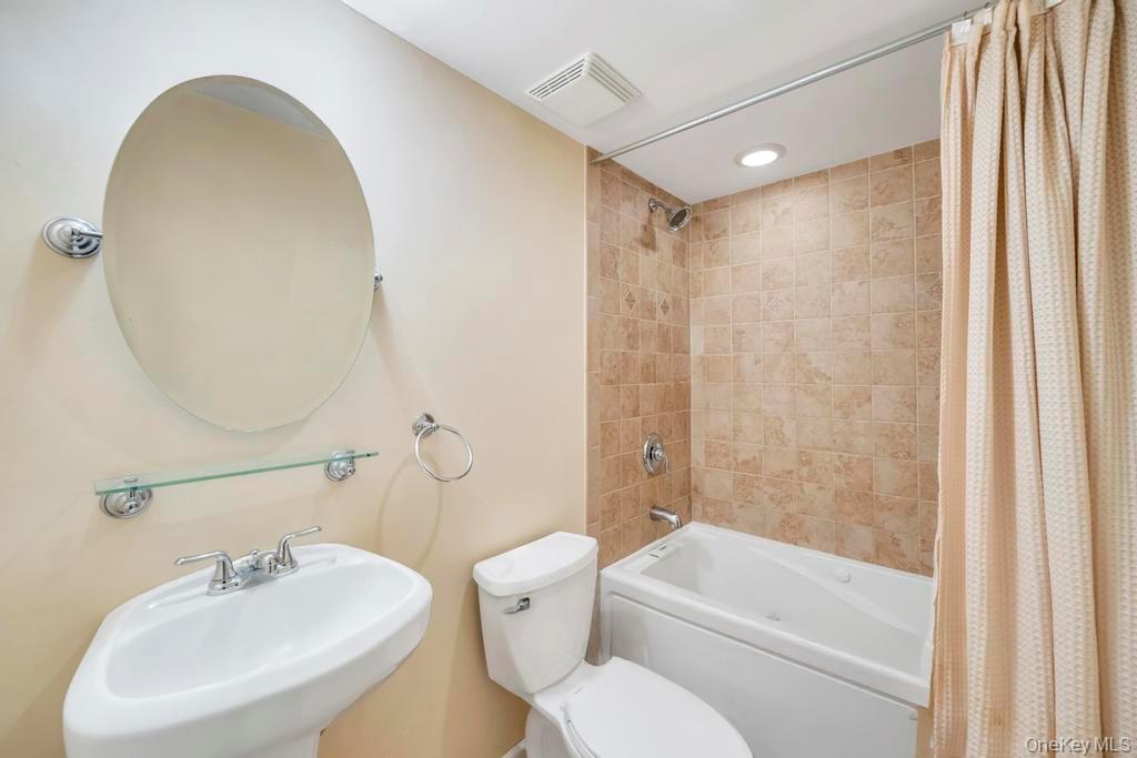 44 Derby Avenue, Greenlawn, NY 11740