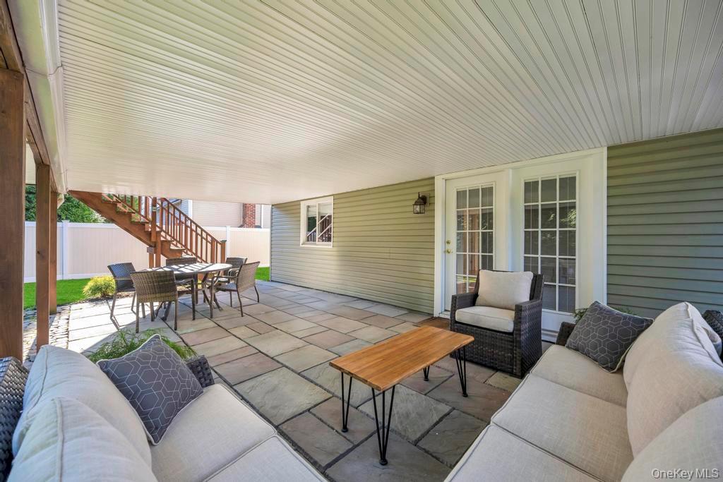 44 Derby Avenue, Greenlawn, NY 11740