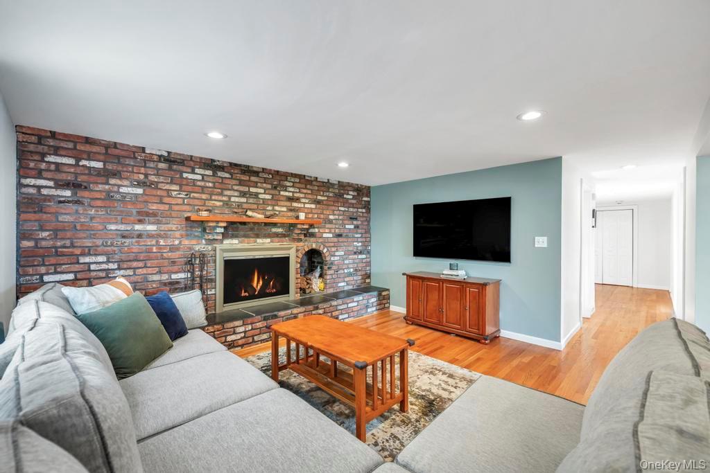 44 Derby Avenue, Greenlawn, NY 11740