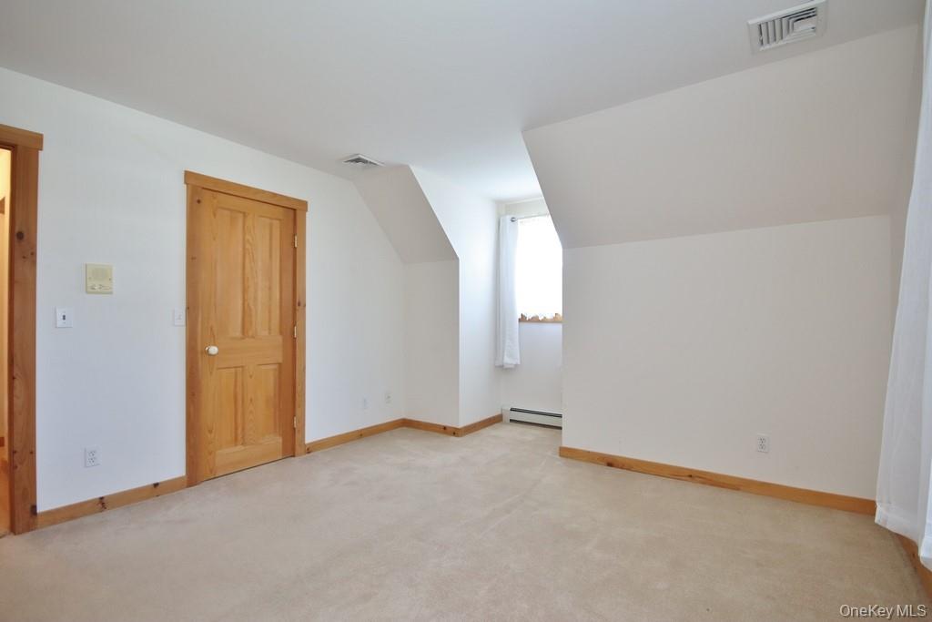 138 Round Hill Road, Walden, NY 12586