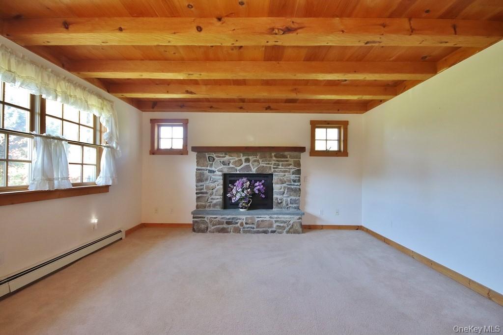 138 Round Hill Road, Walden, NY 12586