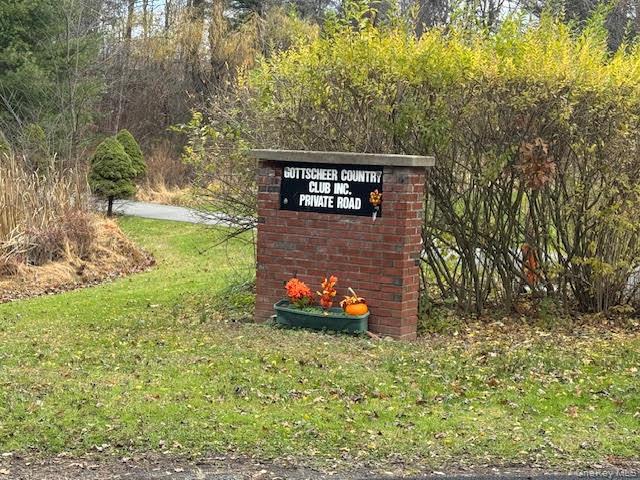 138 Round Hill Road, Walden, NY 12586