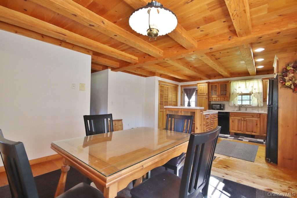 138 Round Hill Road, Walden, NY 12586