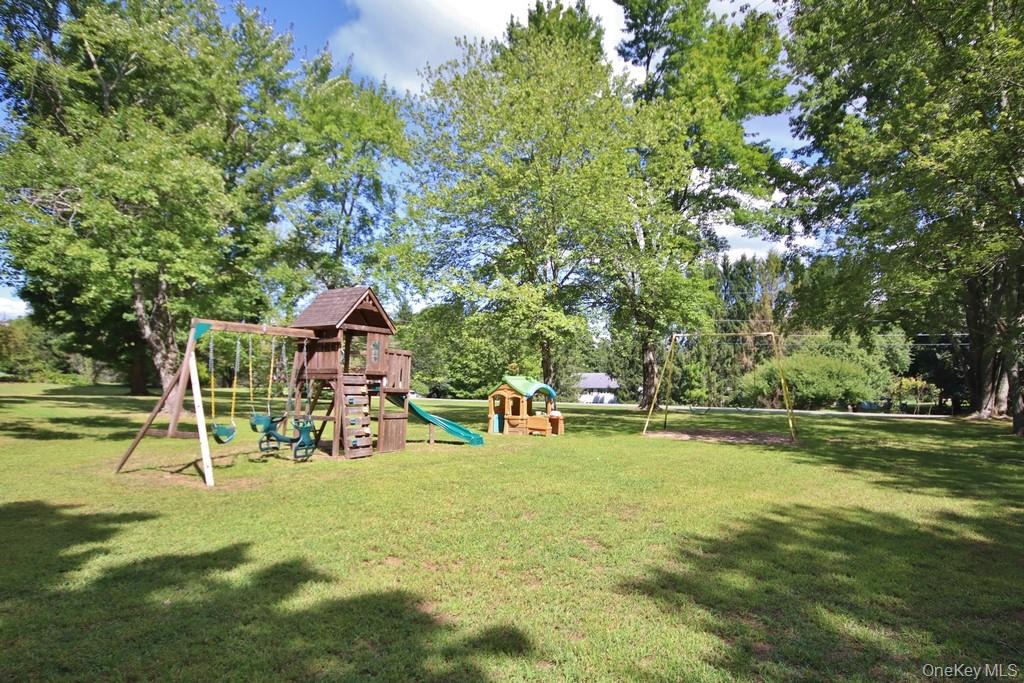 138 Round Hill Road, Walden, NY 12586