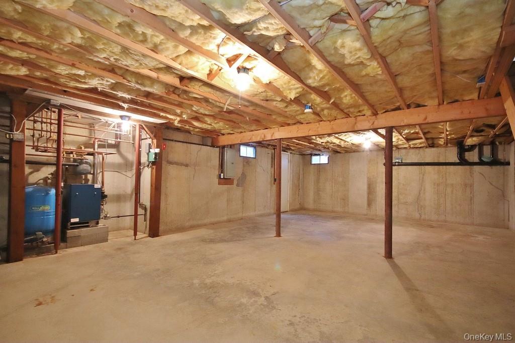 138 Round Hill Road, Walden, NY 12586