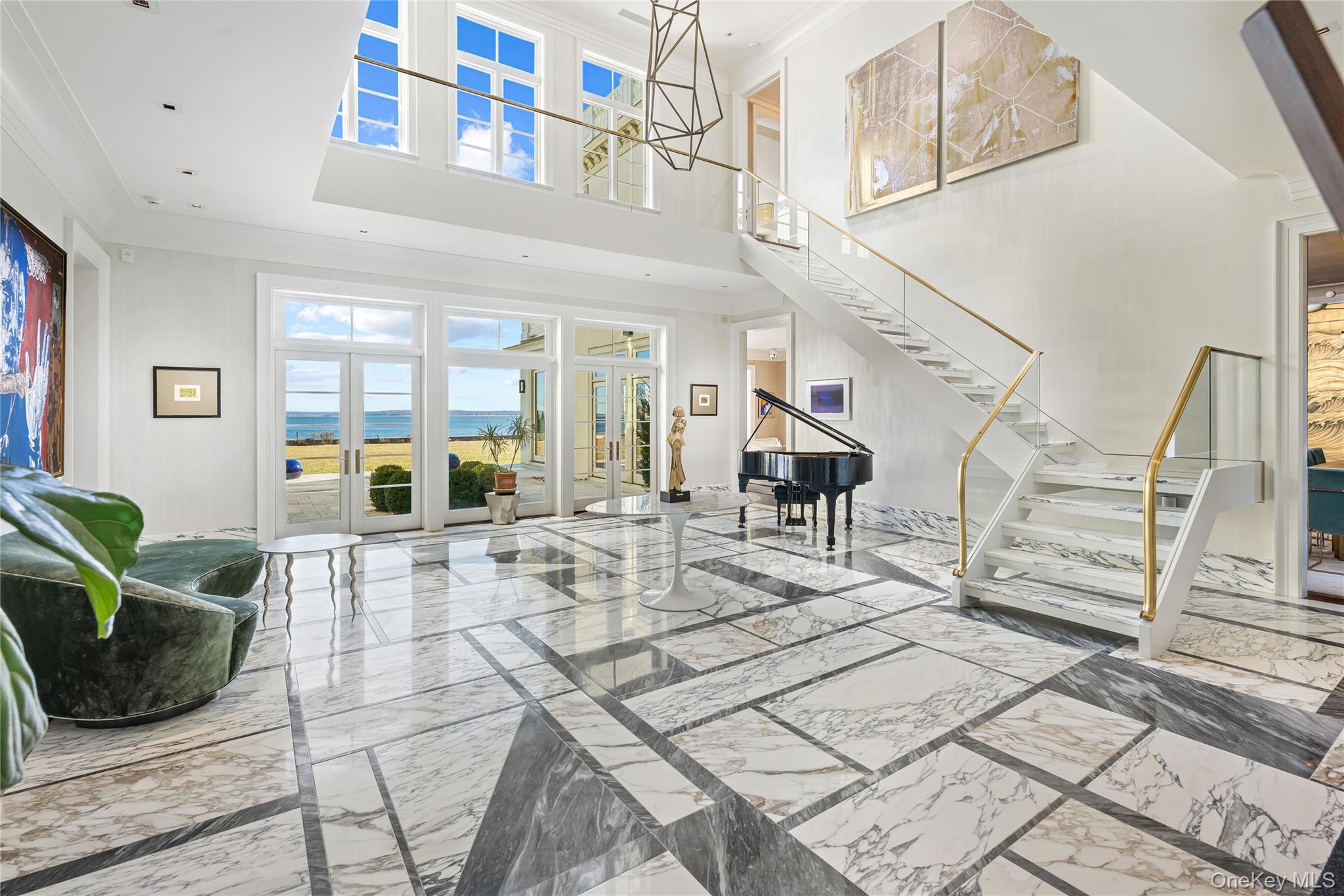 106 Premium Point, New Rochelle, NY 10801