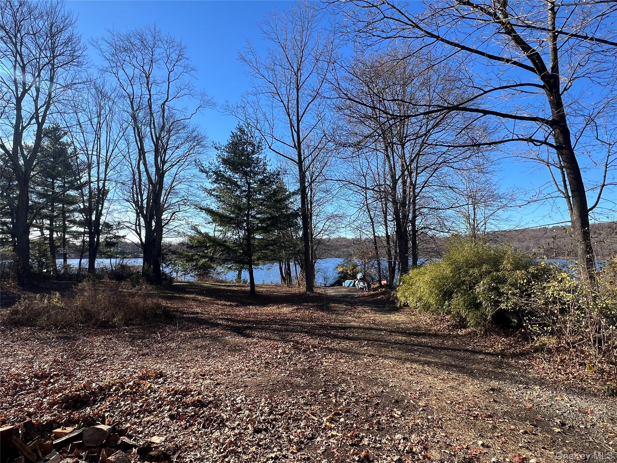 304 Round Lake Terrace, Monroe, NY 10950