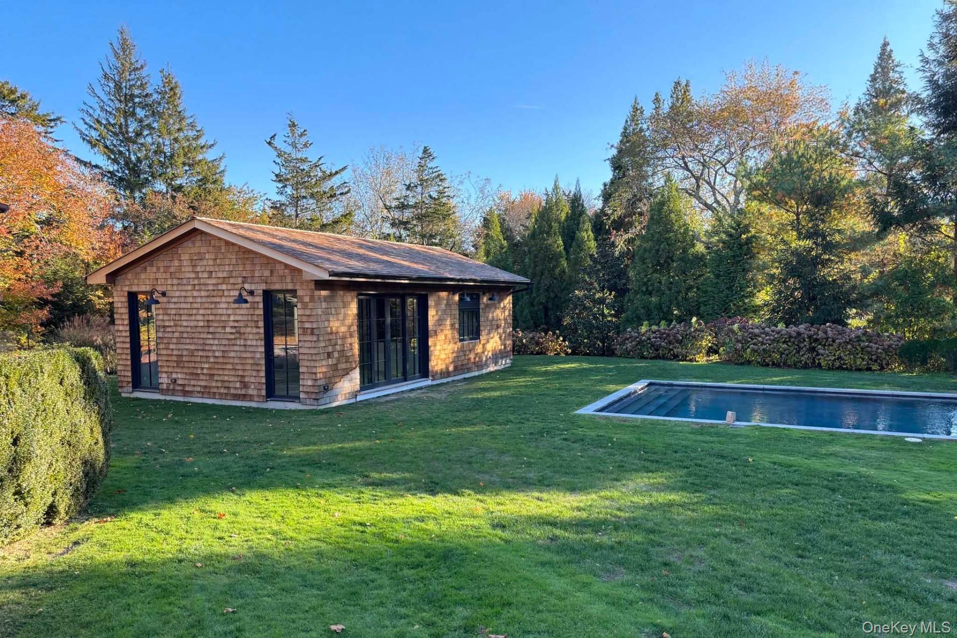 20 Schwenks Road, Water Mill, NY 11976