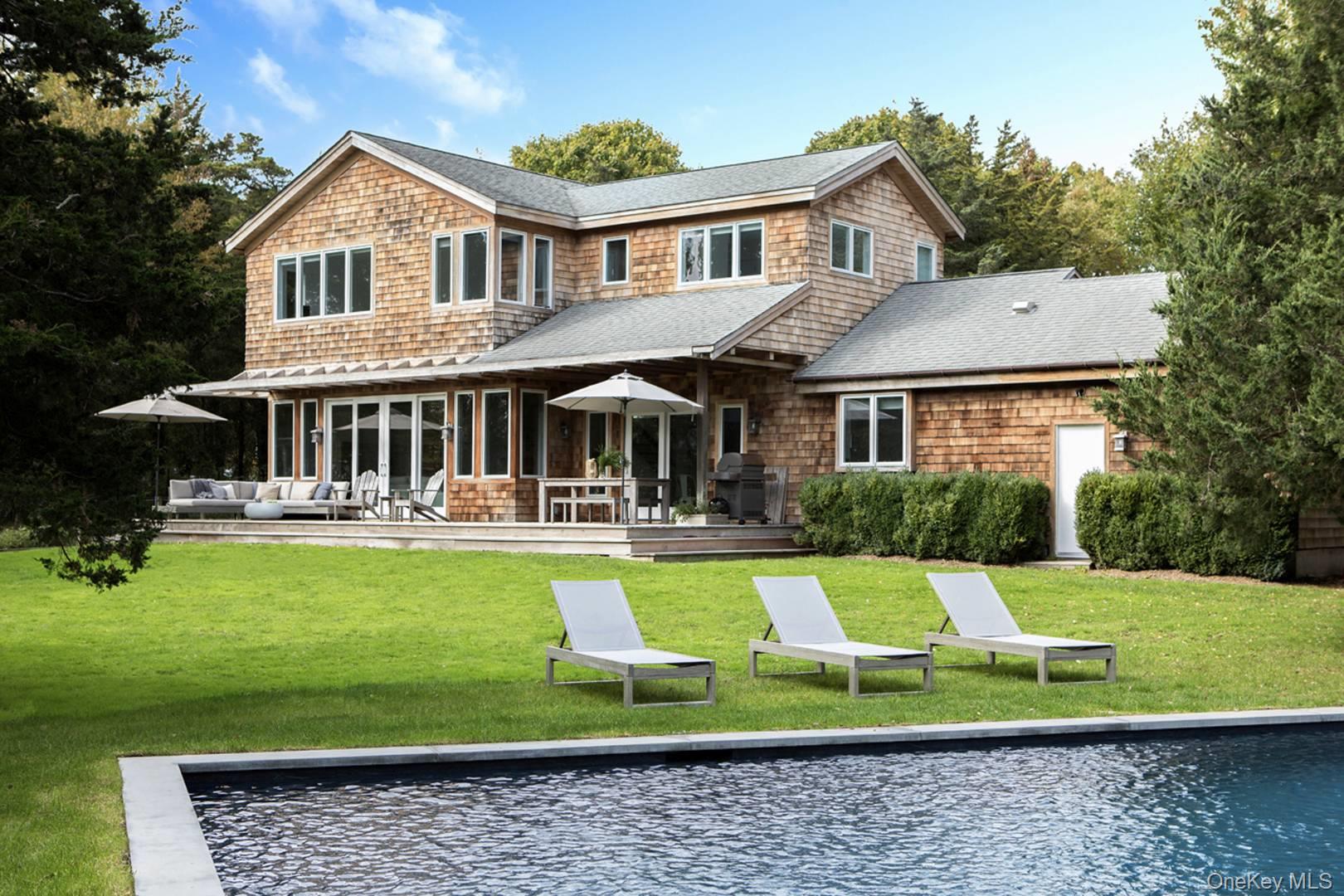 20 Schwenks Road, Water Mill, NY 11976