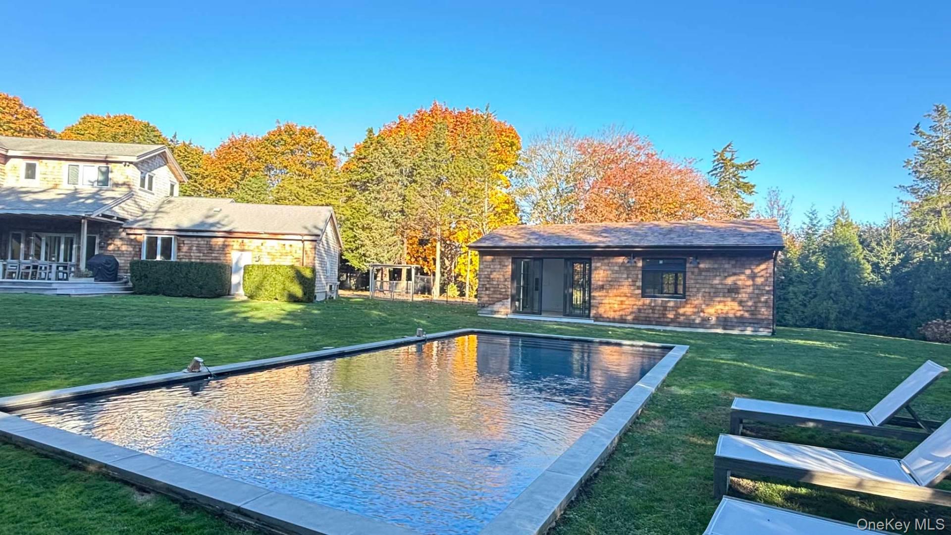 20 Schwenks Road, Water Mill, NY 11976