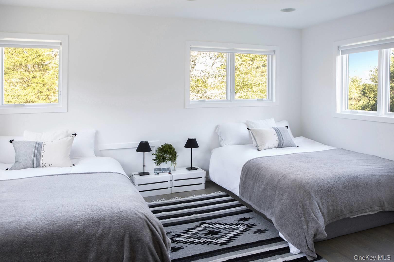 20 Schwenks Road, Water Mill, NY 11976