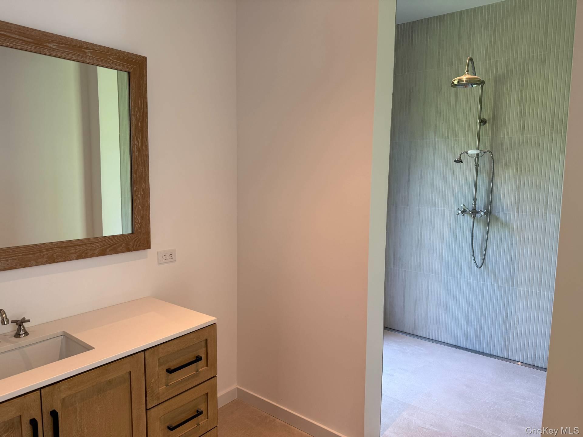 20 Schwenks Road, Water Mill, NY 11976