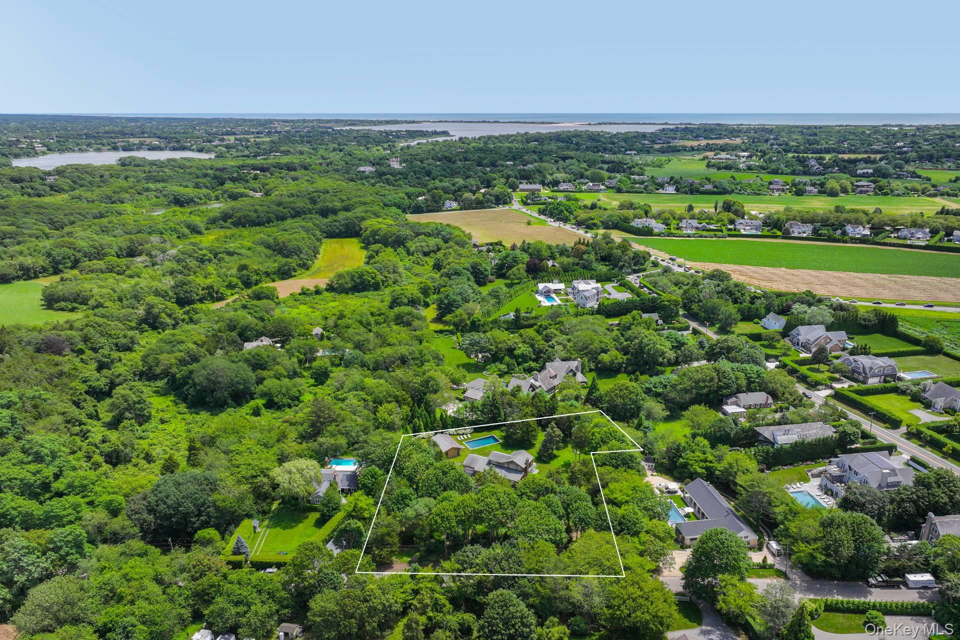 20 Schwenks Road, Water Mill, NY 11976