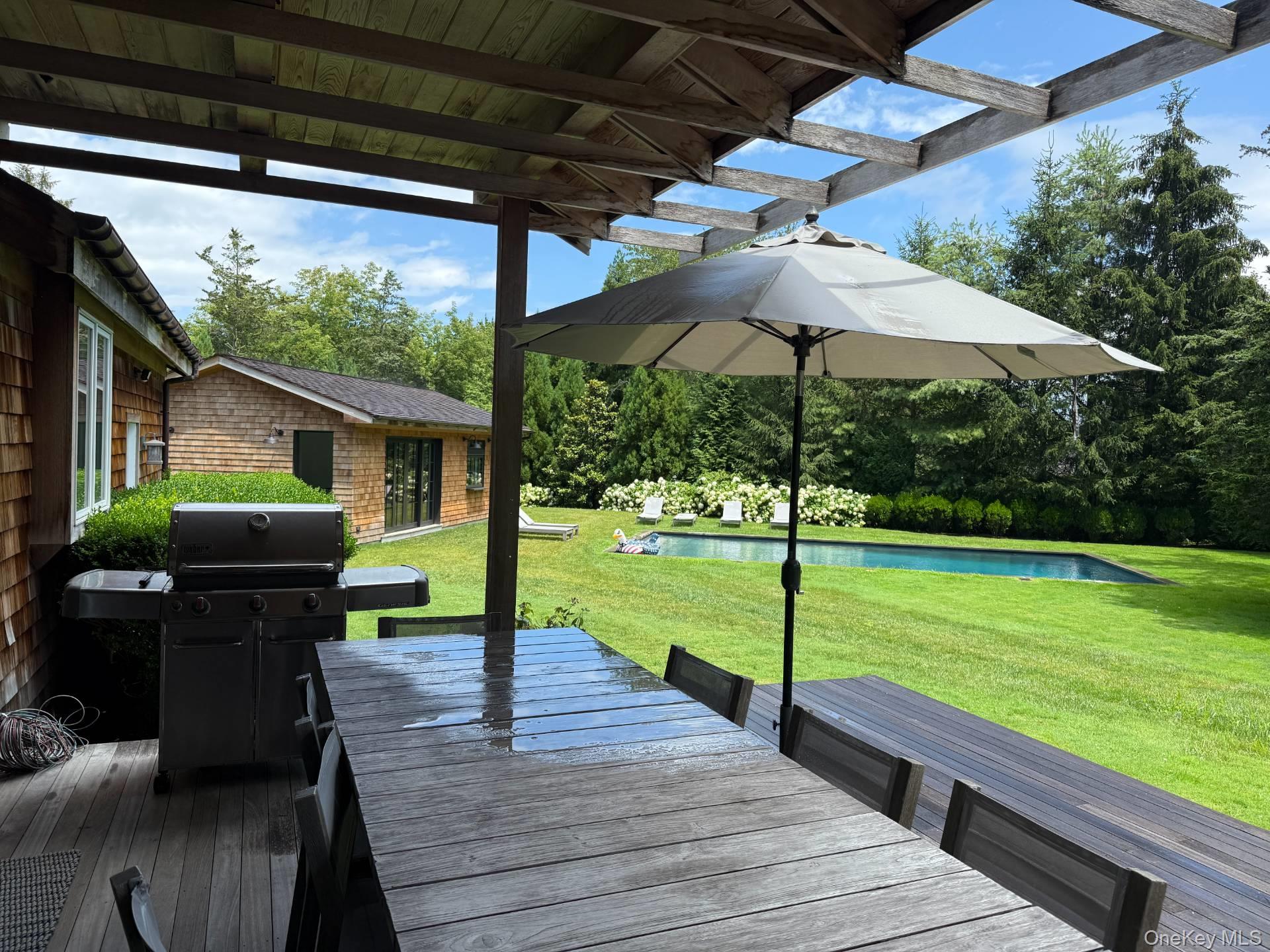 20 Schwenks Road, Water Mill, NY 11976