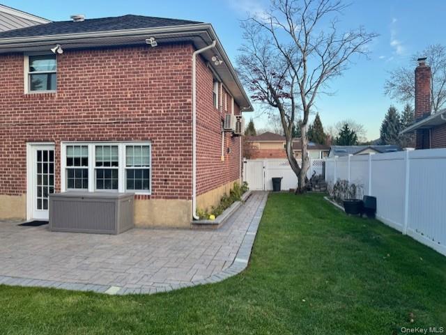 58 Pickwick Drive E, Syosset, NY 11791