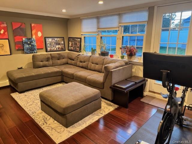 58 Pickwick Drive E, Syosset, NY 11791