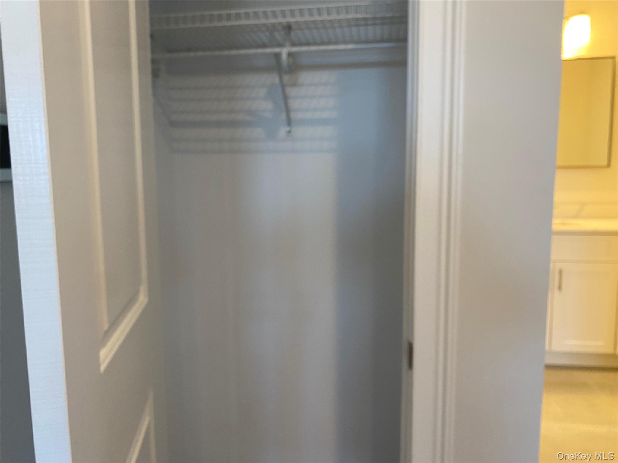 840 Montauk Highway # 3C, Copiague, NY 11726