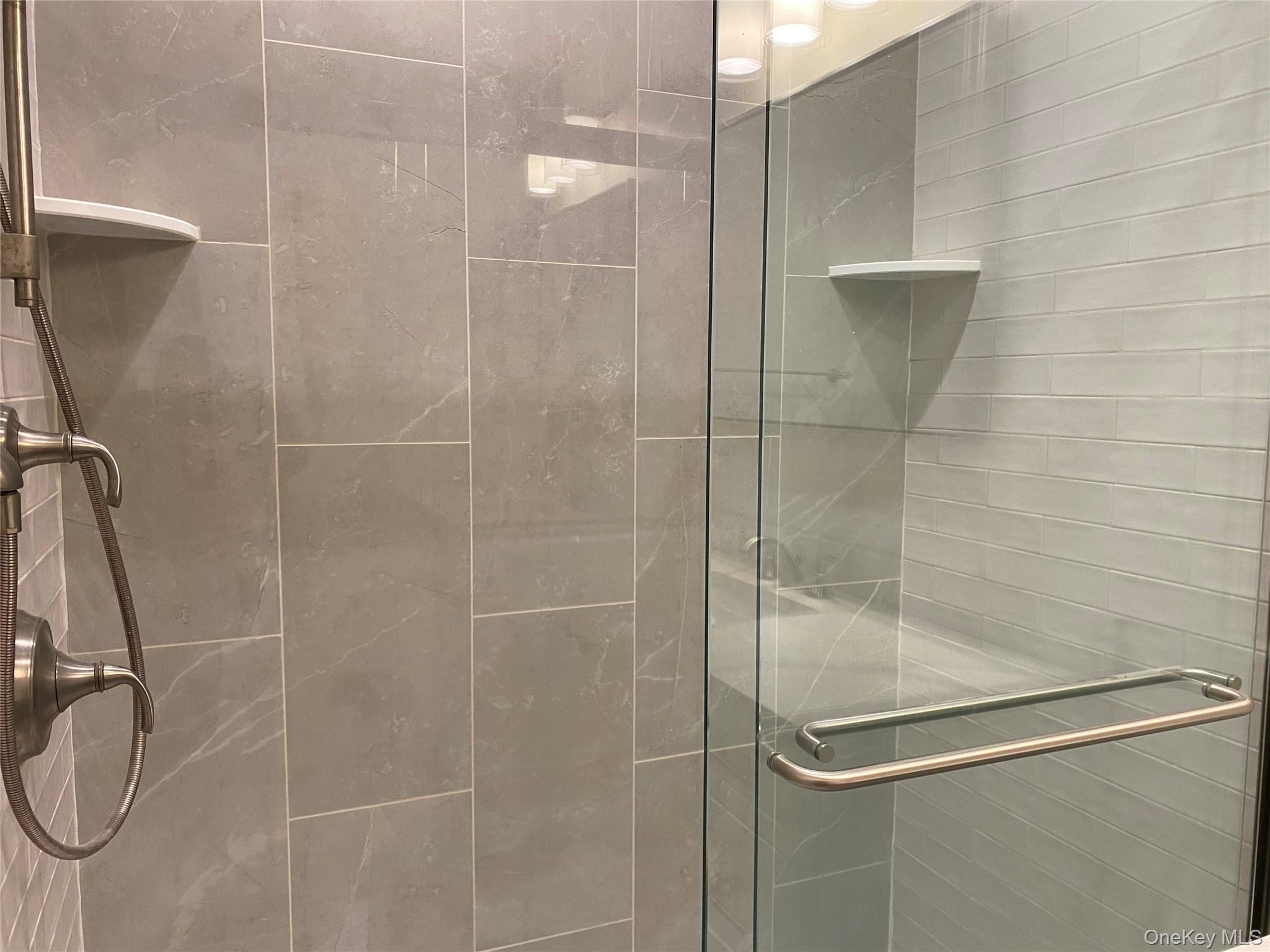 840 Montauk Highway # 3C, Copiague, NY 11726