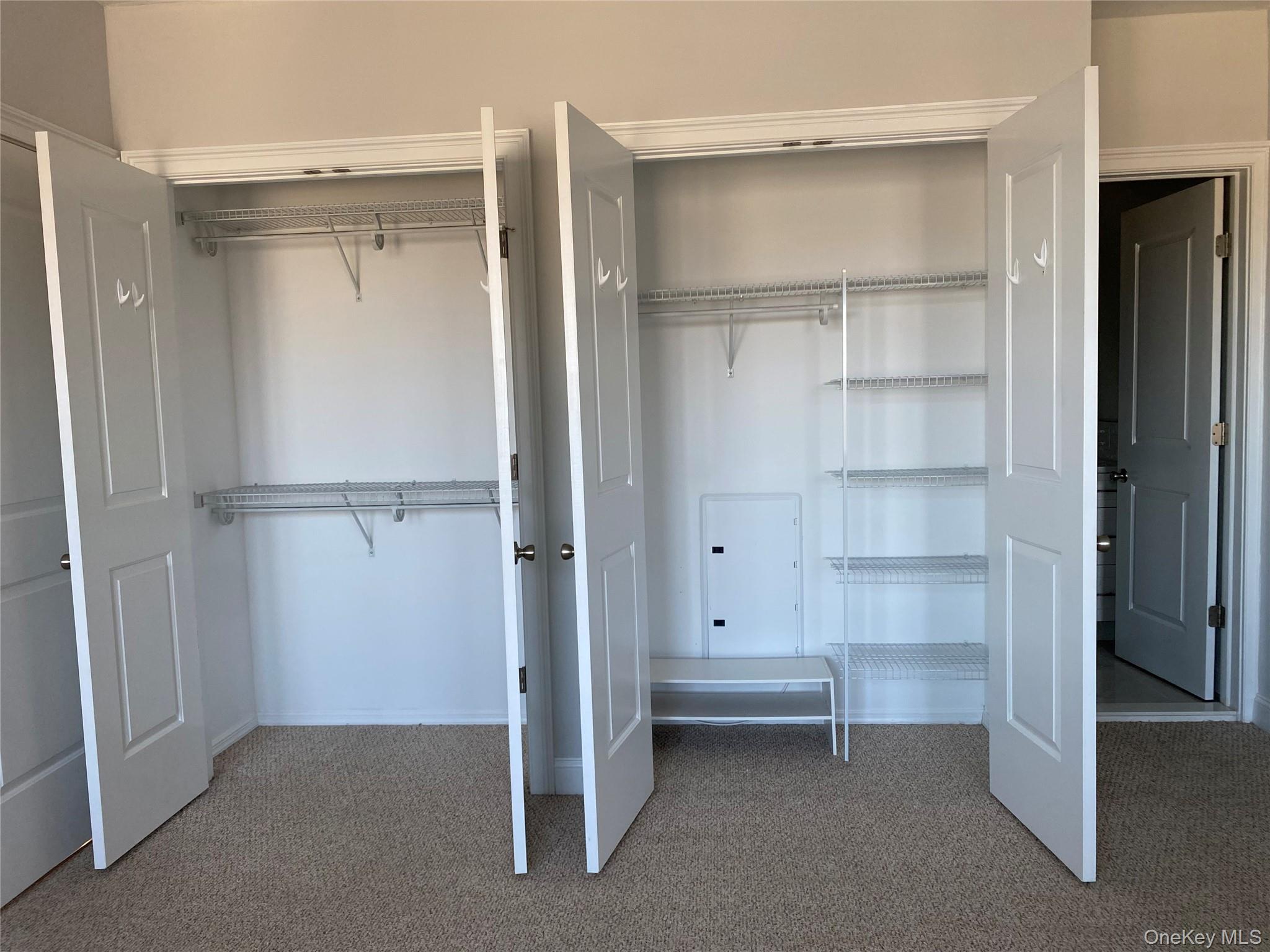 840 Montauk Highway # 3C, Copiague, NY 11726