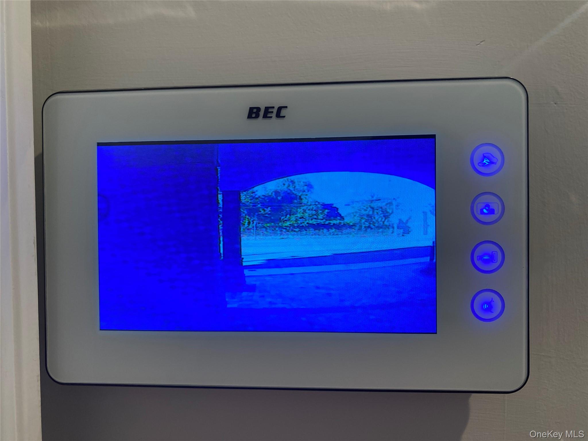 840 Montauk Highway # 3C, Copiague, NY 11726