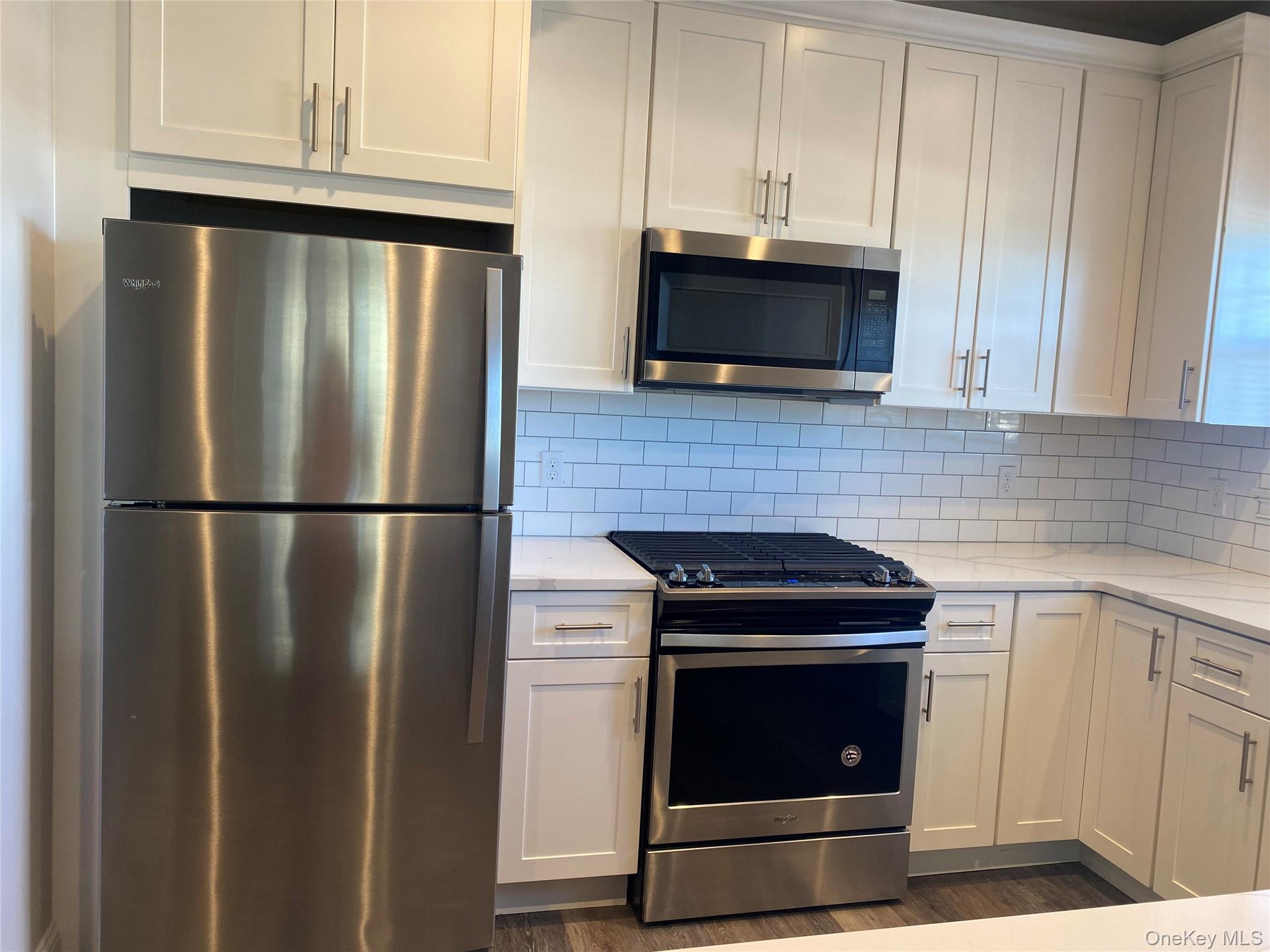 840 Montauk Highway # 3C, Copiague, NY 11726