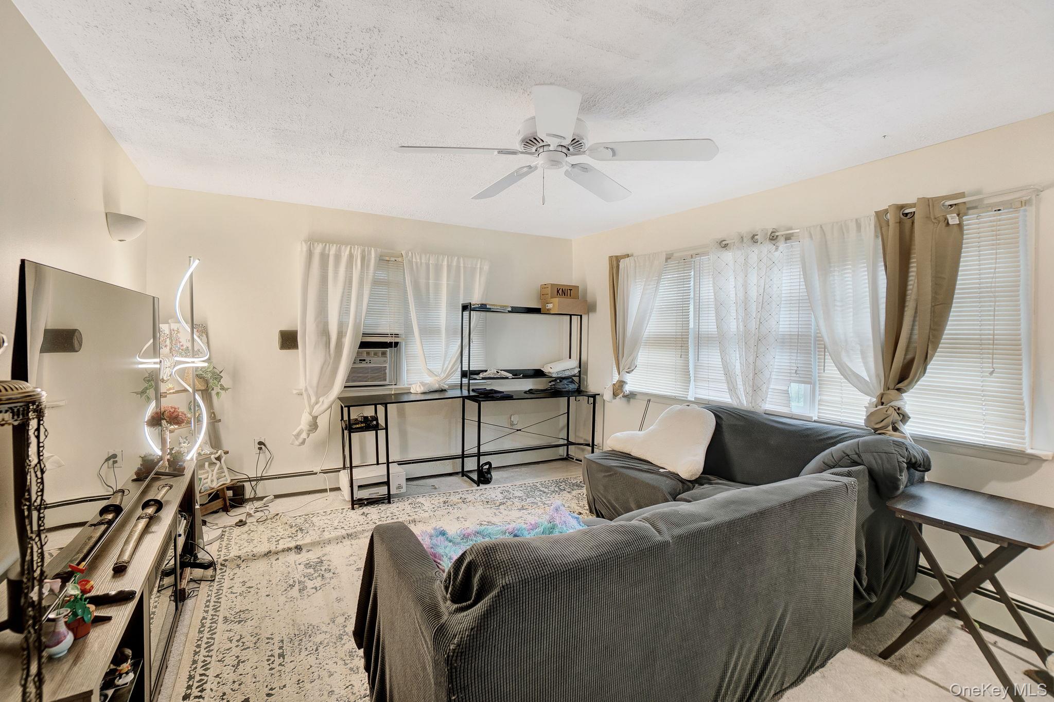 8 evergreen Road, Rocky Point, NY 11778