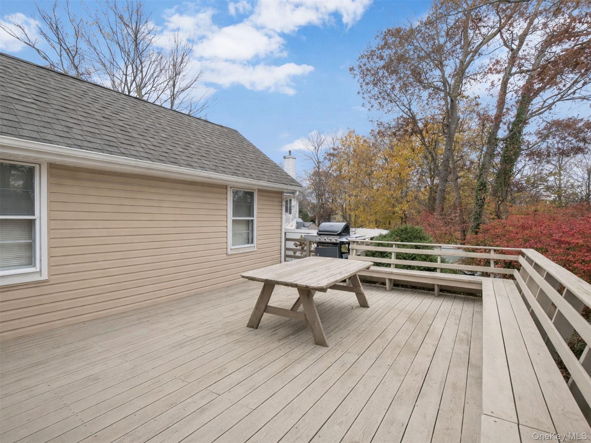 8 Evergreen Road, Rocky Point, NY 11778