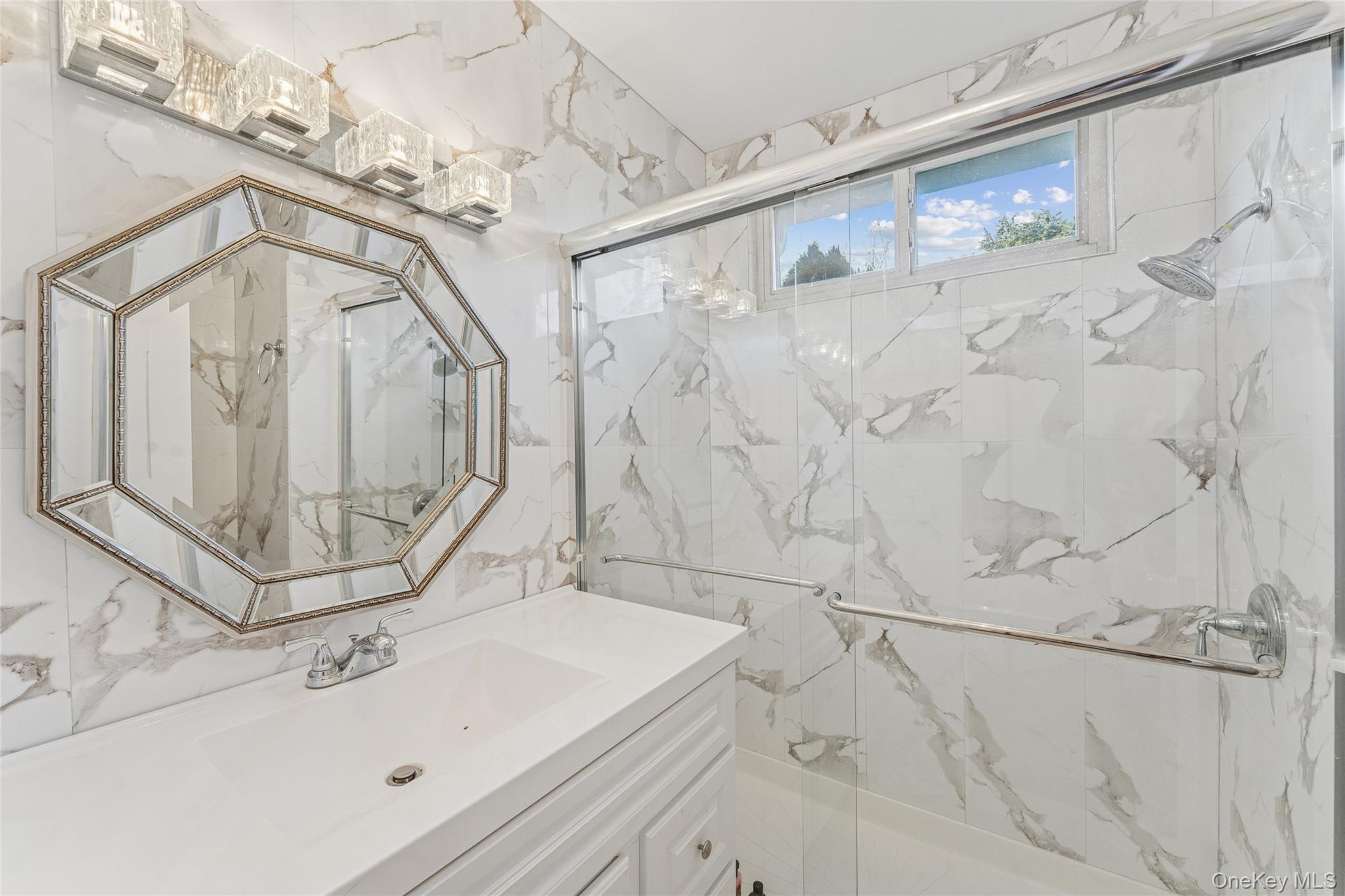 6 Last Lane, Hampton Bays, NY 11946