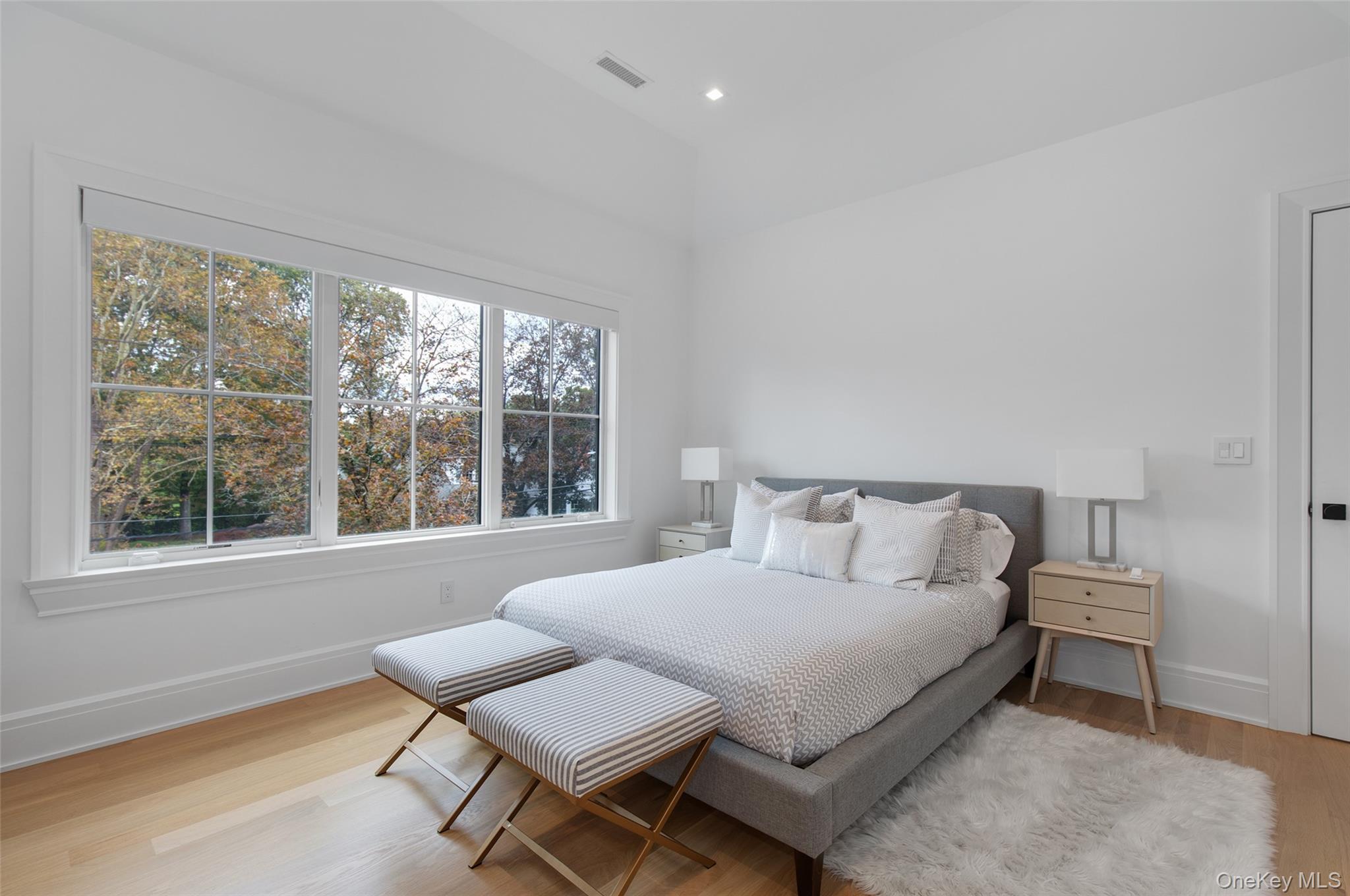 16 Myrtledale Road, Scarsdale, NY 10583