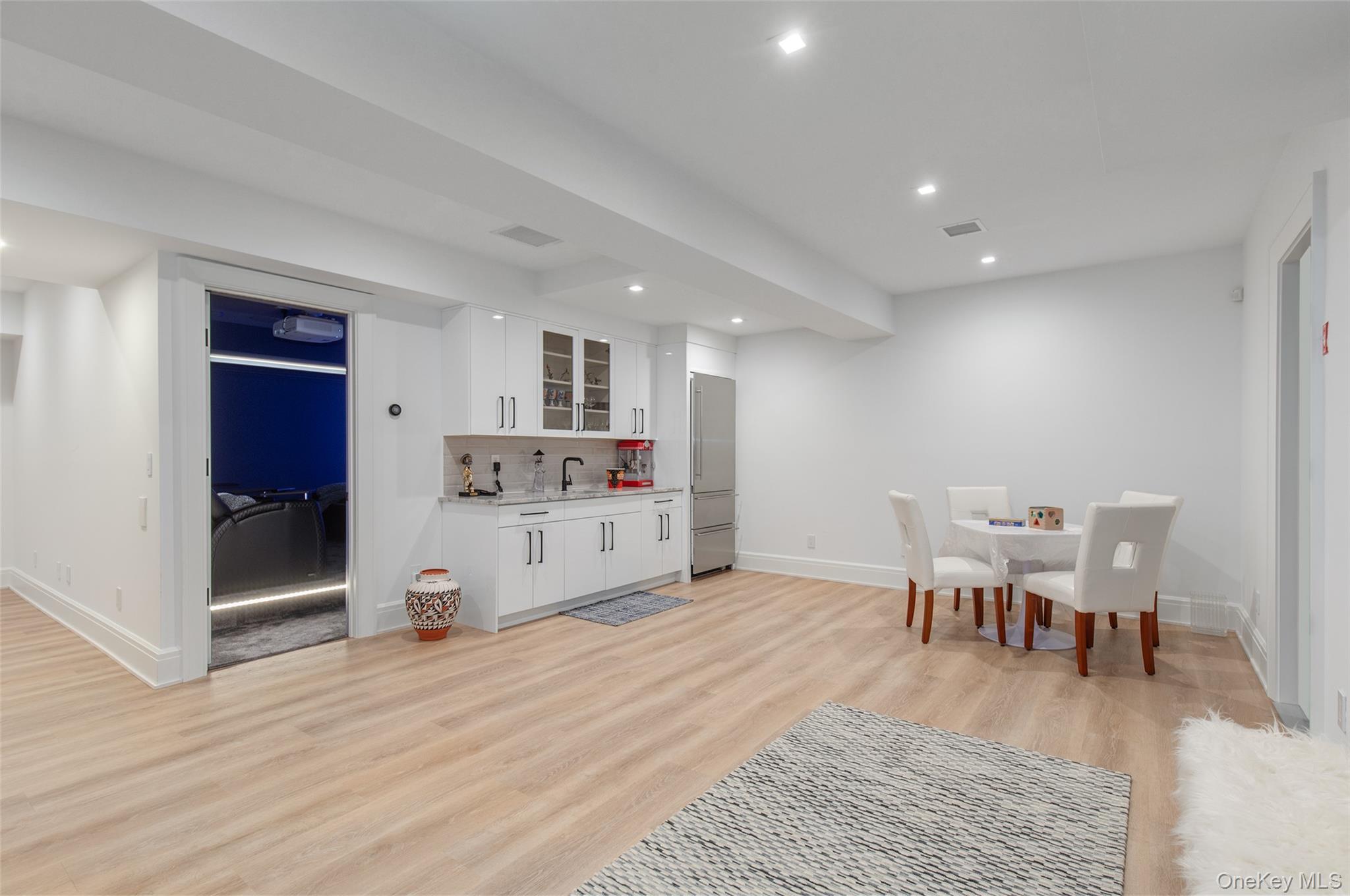 16 Myrtledale Road, Scarsdale, NY 10583