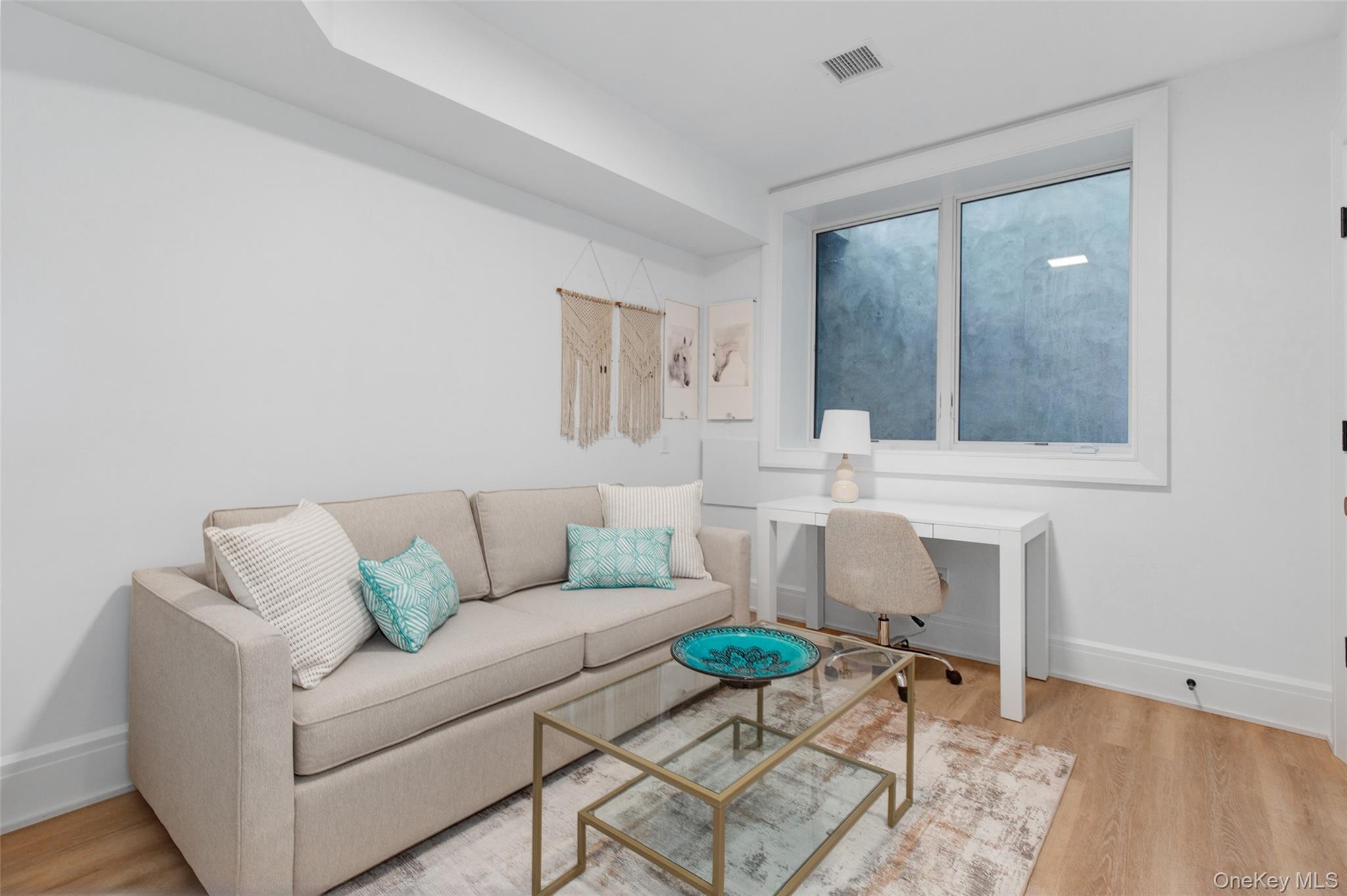 16 Myrtledale Road, Scarsdale, NY 10583