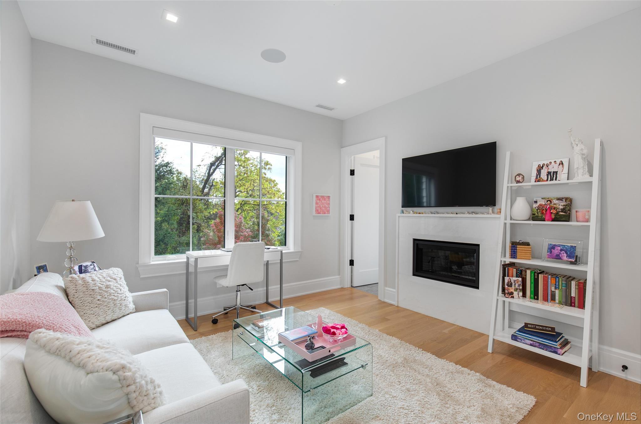 16 Myrtledale Road, Scarsdale, NY 10583