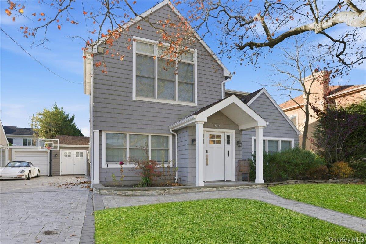 1697 Bay Boulevard, Atlantic Beach, NY 11509