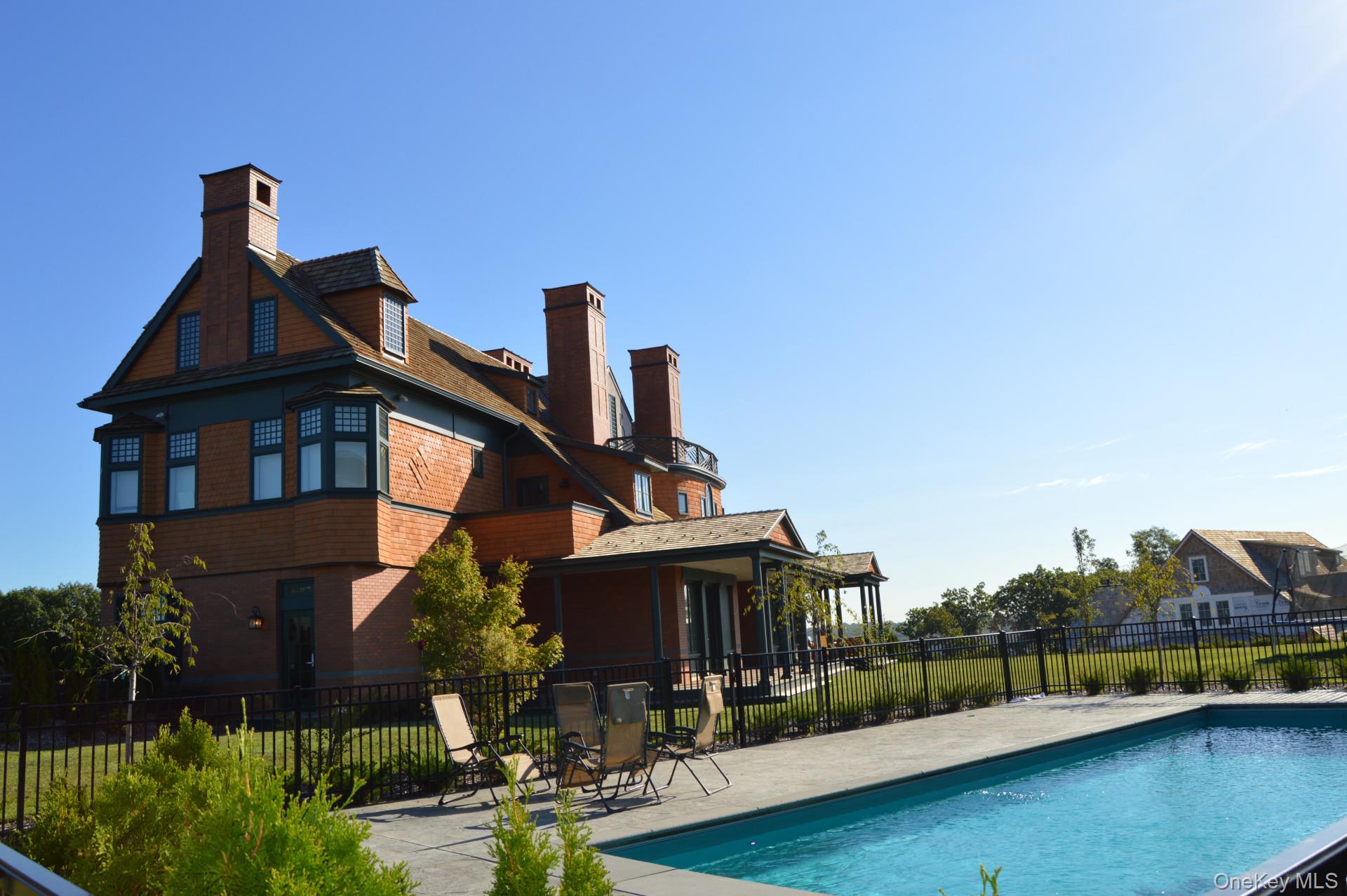 5041 Goodridge Avenue, Bronx, NY 10471