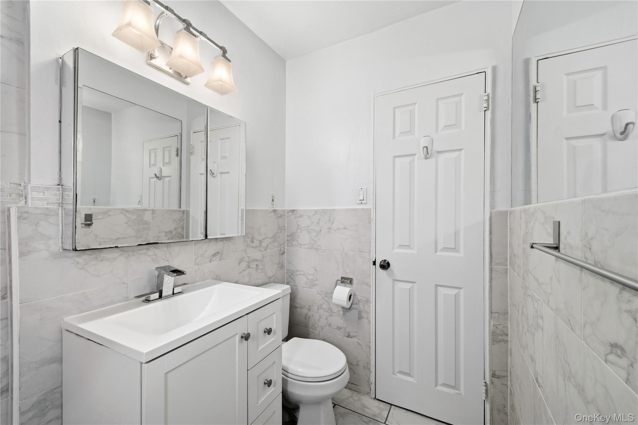 252-01 72nd Avenue # Lower, Bellerose, NY 11426