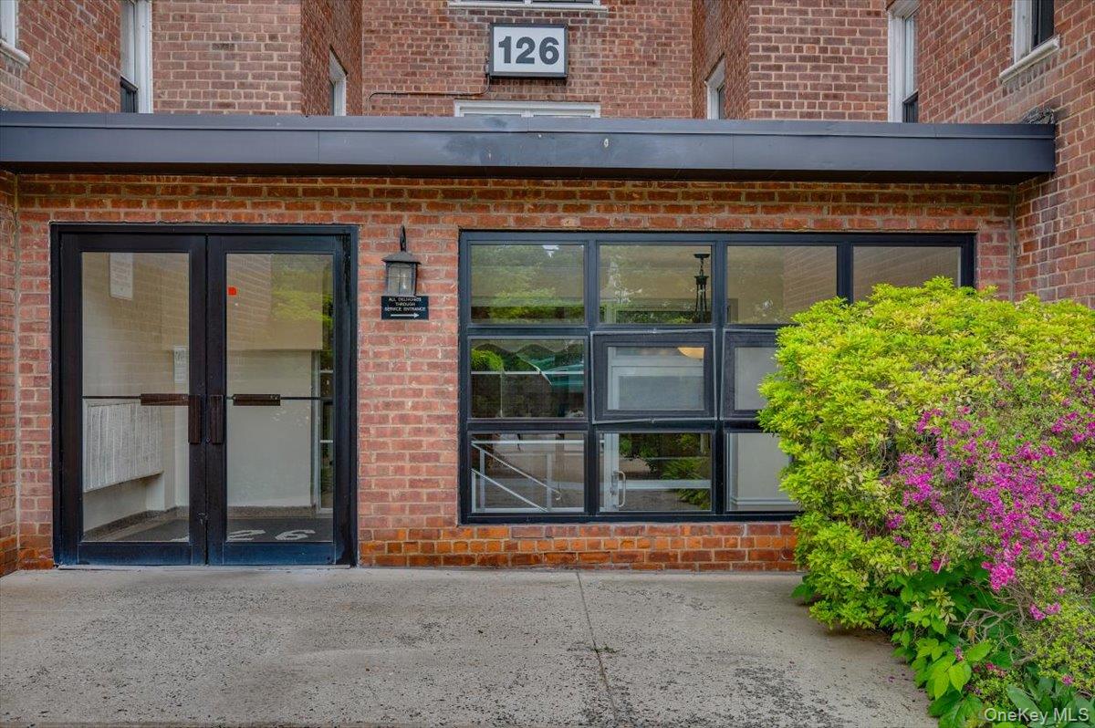 126 Church Street # 3M, New Rochelle, NY 10805