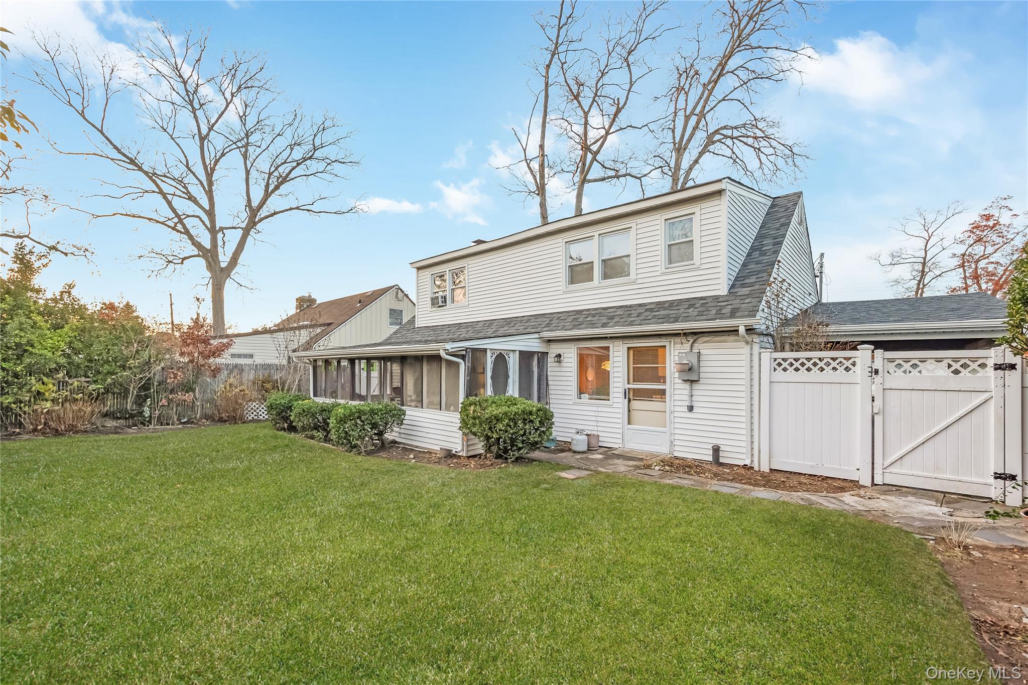 4 Florida Avenue, Copiague, NY 11726