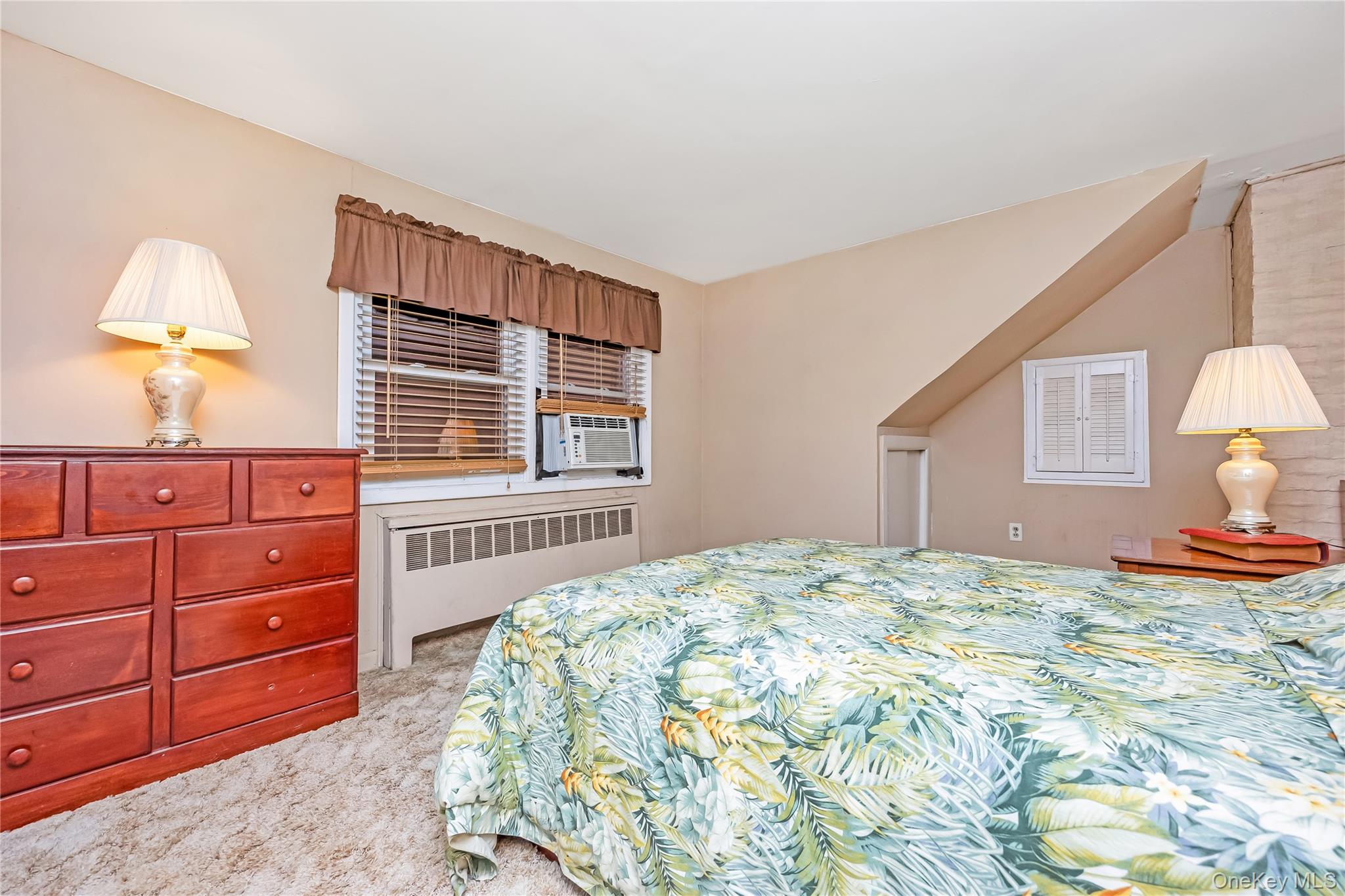 4 Florida Avenue, Copiague, NY 11726