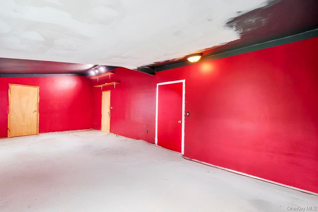 143 Blacksmith Road E, Levittown, NY 11756