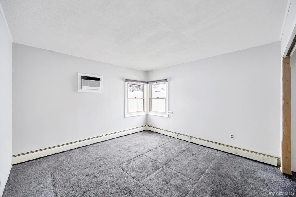 143 Blacksmith Road E, Levittown, NY 11756