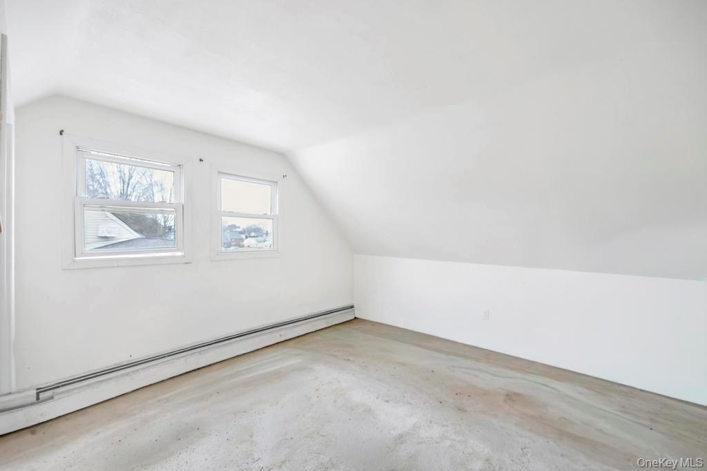 143 Blacksmith Road E, Levittown, NY 11756