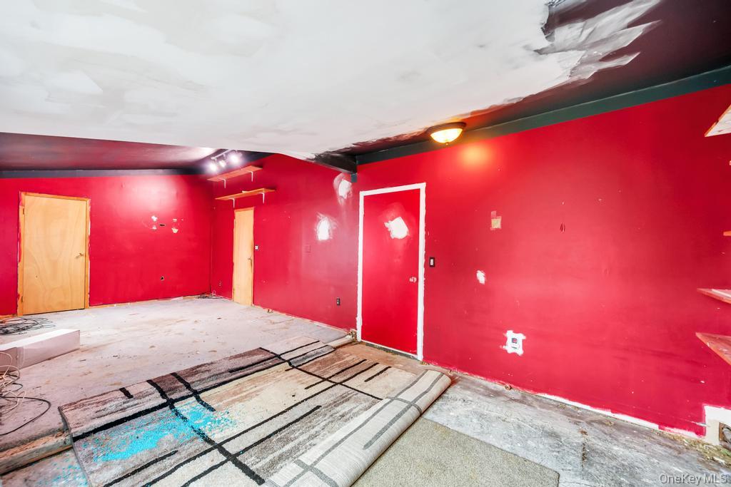 143 Blacksmith Road E, Levittown, NY 11756