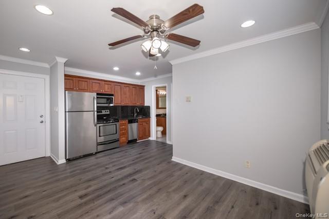 387C Great East Neck Road # 387C, West Babylon, NY 11704