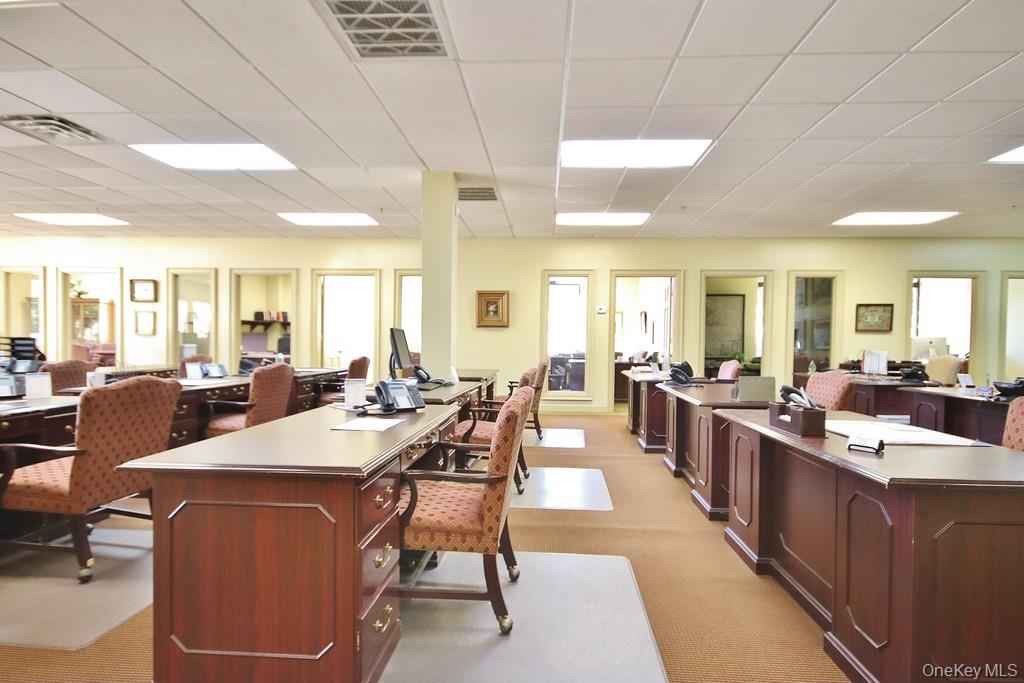 5020 US ROUTE 9W, Newburgh, NY 12550