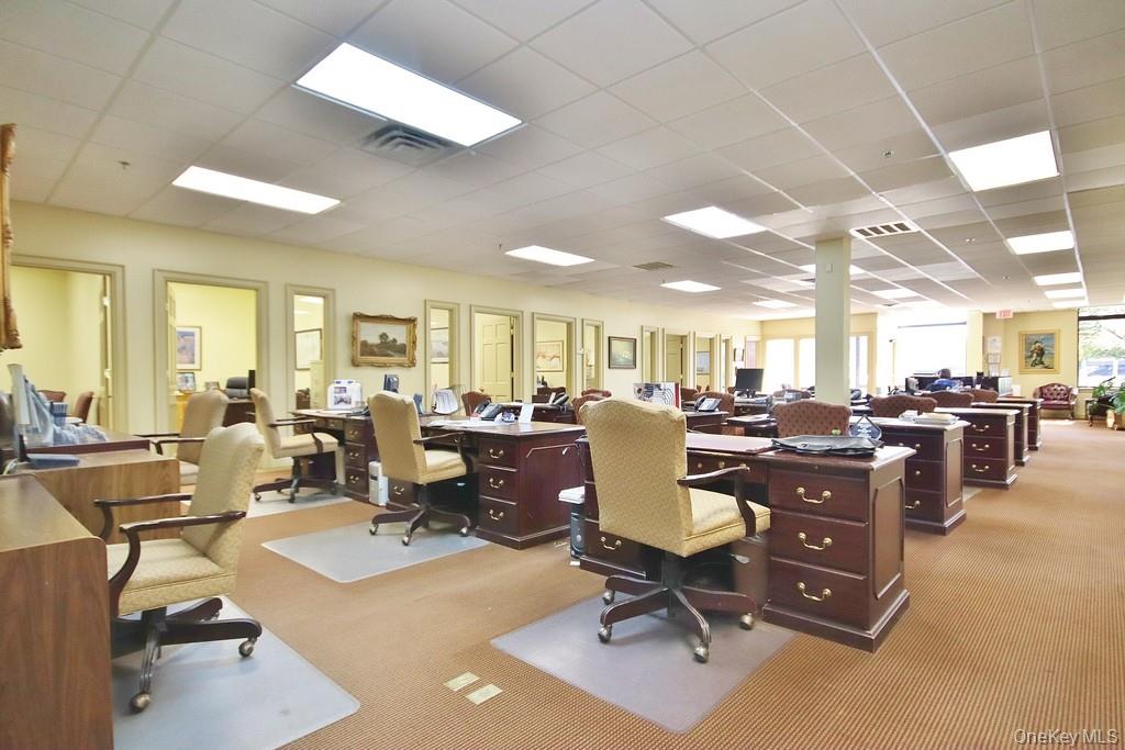 5020 US ROUTE 9W, Newburgh, NY 12550