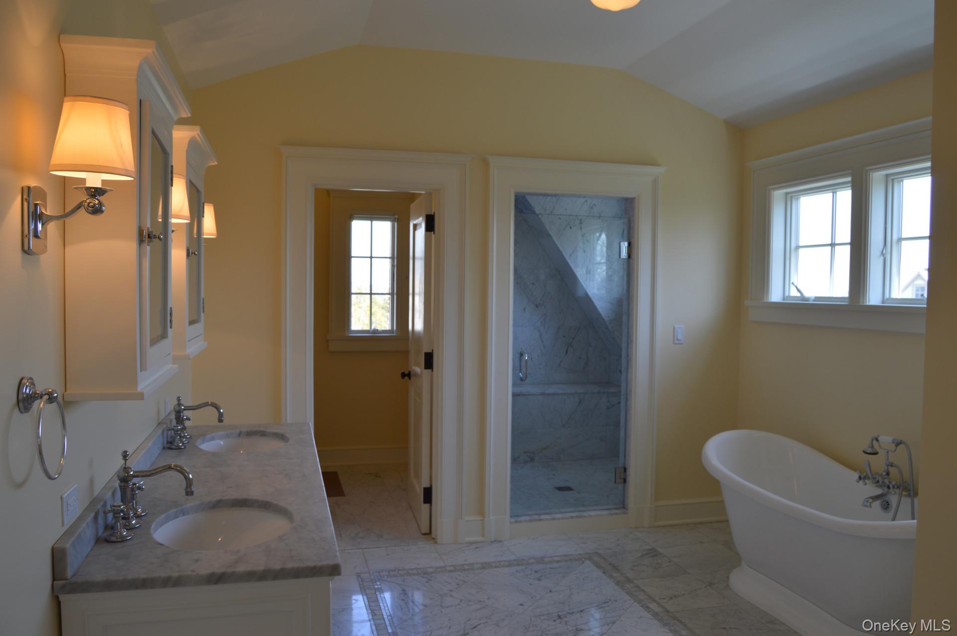 5020 Grosvenor Avenue, Bronx, NY 10471