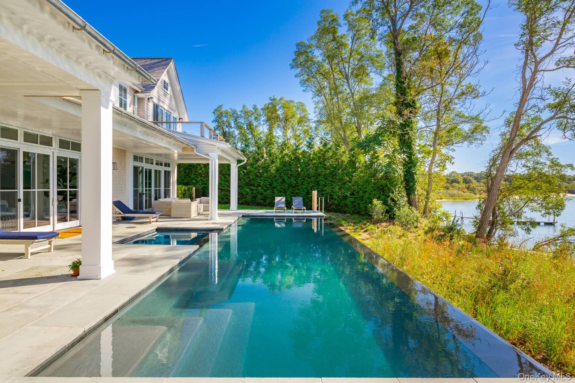 539 Noyack Road, Southampton, NY 11968