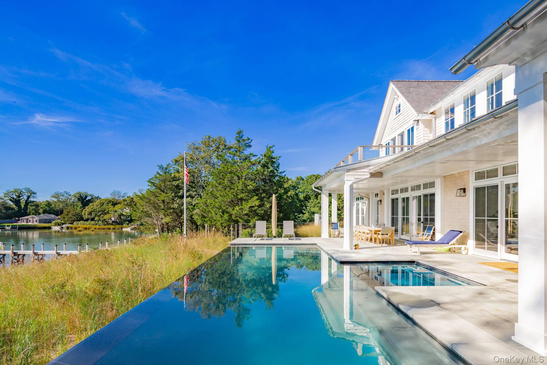 539 Noyack Road, Southampton, NY 11968