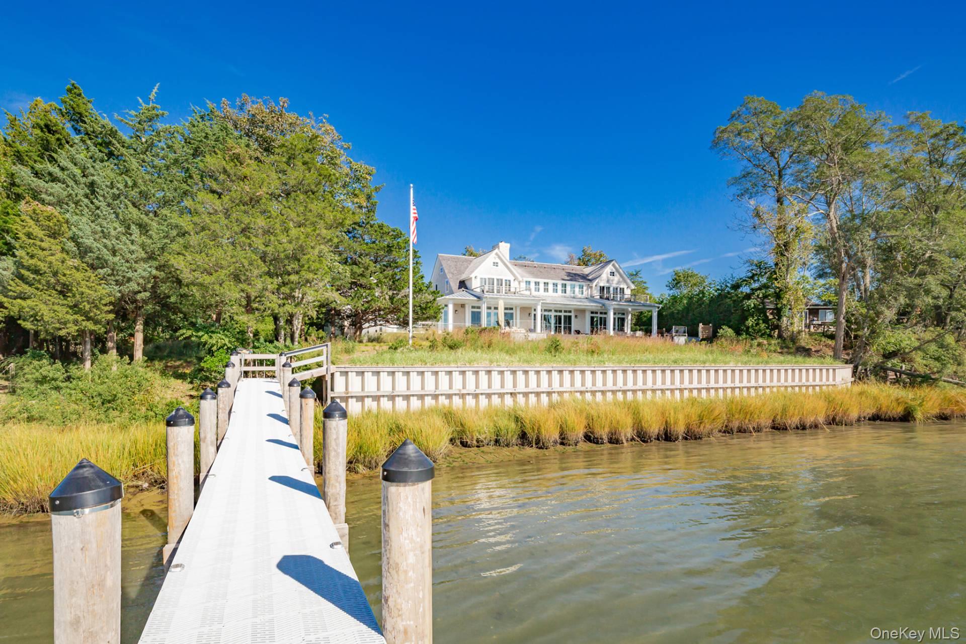 539 Noyack Road, Southampton, NY 11968