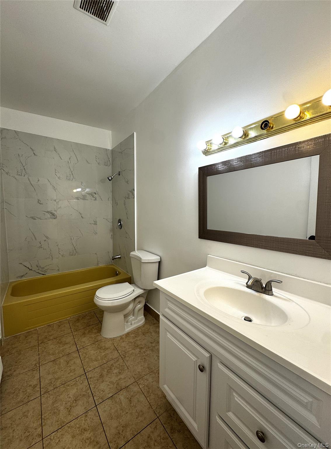 8 Whitman Court, Middletown, NY 10941